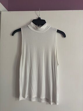 American Eagle Sleeveless White Tank Top with Turtle Neck